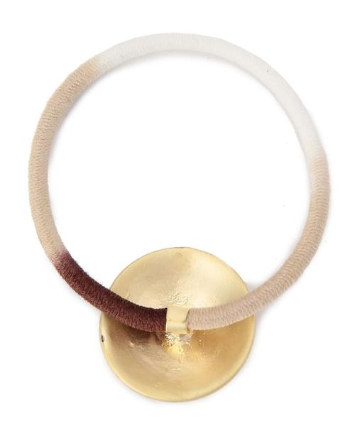 BEAUTY&YOUTH UNITED ARROWS（ビューティーアンドユースユナイテッドアローズ）の「BYSF magnet マットコンチョ ヘアゴム（ヘアゴム・レディース・ゴールド/シルバー・フリー）」の4枚目の写真