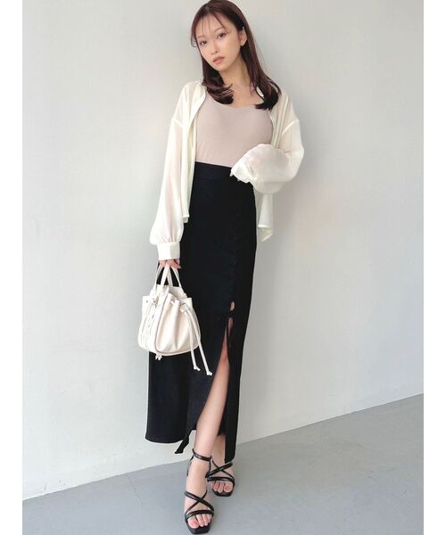 RESEXXY（リゼクシー）の「サテンストリングキャミソール（キャミソール・レディース・ベージュ/ブラック/グリーン・FREE）」の22枚目の写真