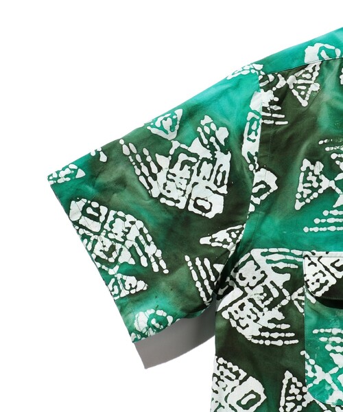 BEAMS PLUS（ビームスプラス）の「BEAMS PLUS / バティックプリント ショートスリーブ オープンカラー シャツ（シャツ/ブラウス・メンズ・ブラウン/パープル/グリーン・M/L/S/XL）」の21枚目の写真