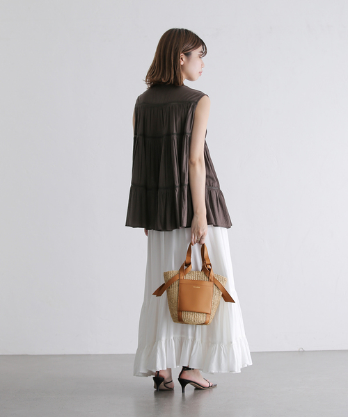 La TOTALITE（ラトータリテ）の「【VIOLAd’ORO/ヴィオラドーロ】abaca*leather combi Bag（ハンドバッグ・レディース・ブラック/キャメル・FREE）」の8枚目の写真
