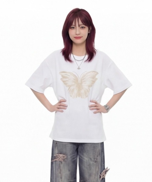 DIAVEL(ディアベル)の「【蝶プリント】韓国ストリート映え バタフライオーバーサイズTシャツ(Tシャツ/カットソー・レディース・ブラック/ホワイト・M)」の11枚目の写真