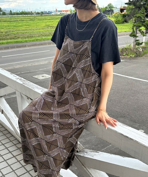 lil nina(リルニーナ)の「lil nina バックリボンキャミワンピース プリント(ワンピース・レディース・グリーン×ピンク/ネイビー/ダークベージュ・FREE)」の19枚目の写真