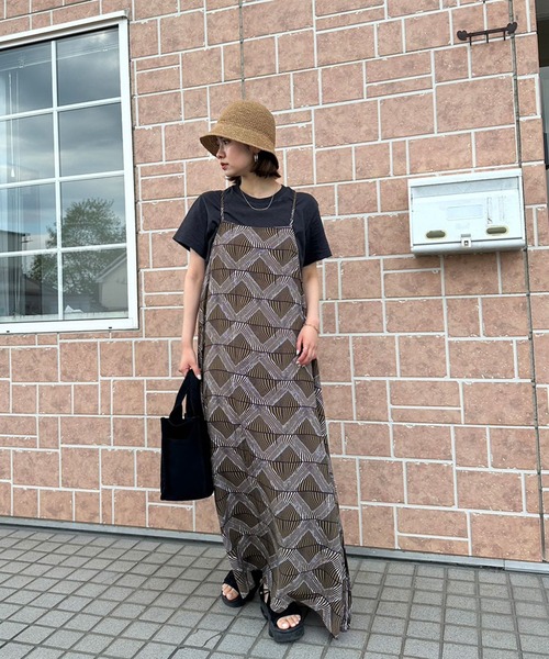 lil nina(リルニーナ)の「lil nina バックリボンキャミワンピース プリント(ワンピース・レディース・グリーン×ピンク/ネイビー/ダークベージュ・FREE)」の20枚目の写真