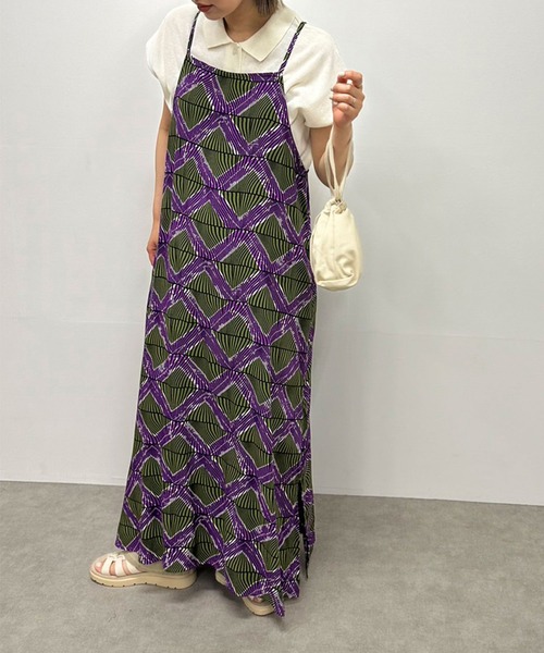 lil nina(リルニーナ)の「lil nina バックリボンキャミワンピース プリント(ワンピース・レディース・グリーン×ピンク/ネイビー/ダークベージュ・FREE)」の6枚目の写真