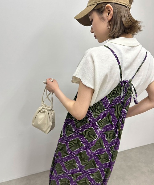 lil nina(リルニーナ)の「lil nina バックリボンキャミワンピース プリント(ワンピース・レディース・グリーン×ピンク/ネイビー/ダークベージュ・FREE)」の9枚目の写真
