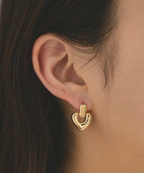 VANNIE U(ヴァニーユー)の「heart lock pierce(ピアス(両耳用)・レディース・シルバー/ゴールド・FREE)」の2枚目の写真