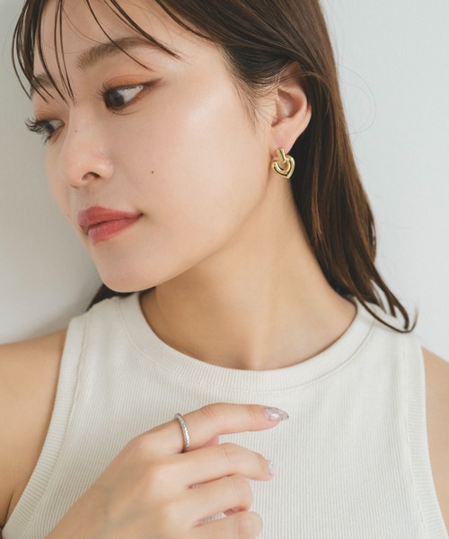 VANNIE U(ヴァニーユー)の「heart lock pierce(ピアス(両耳用)・レディース・シルバー/ゴールド・FREE)」の6枚目の写真