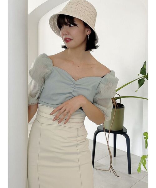 dazzlin（ダズリン）の「ハートギャザーチューブスリーブトップス（Tシャツ/カットソー・レディース・ブラック/ベージュ/グリーン・FREE）」の15枚目の写真