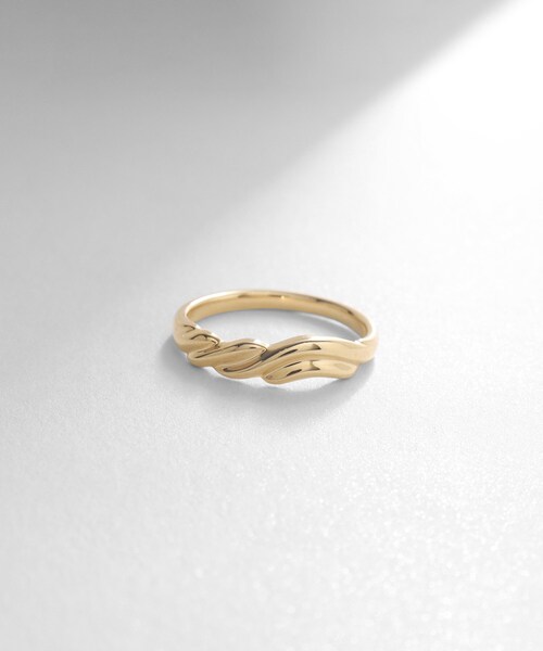 COCOSHNIK（ココシュニック）の「K10ウェーブロープ リング（リング・レディース・イエローゴールド・10号/12号/14号）」の2枚目の写真