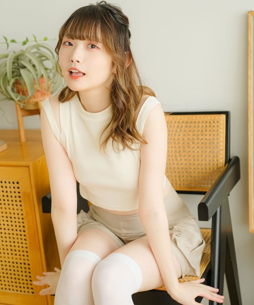 moulis'(ムーリス)の「ショルダースリットハイネックトップス(タンクトップ・レディース・ホワイト/ブラック/ベビーピンク・MEDIUM/LARGE/SMALL)」の8枚目の写真