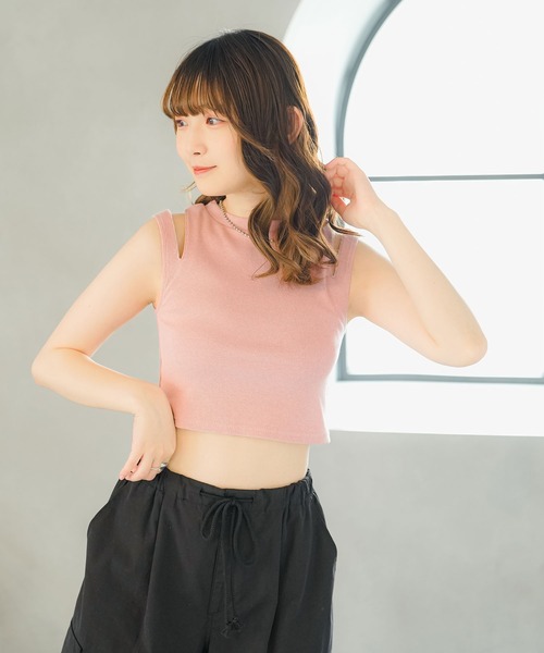 moulis'(ムーリス)の「ショルダースリットハイネックトップス(タンクトップ・レディース・ホワイト/ブラック/ベビーピンク・MEDIUM/LARGE/SMALL)」の10枚目の写真
