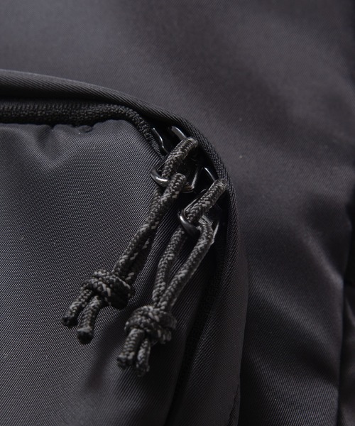 Arnold Palmer（アーノルドパーマー）の「ナイロン ツイル 10ポケット シェア リュック（バックパック/リュック・レディース・ネイビー/ブラック/ベージュ・F）」の11枚目の写真