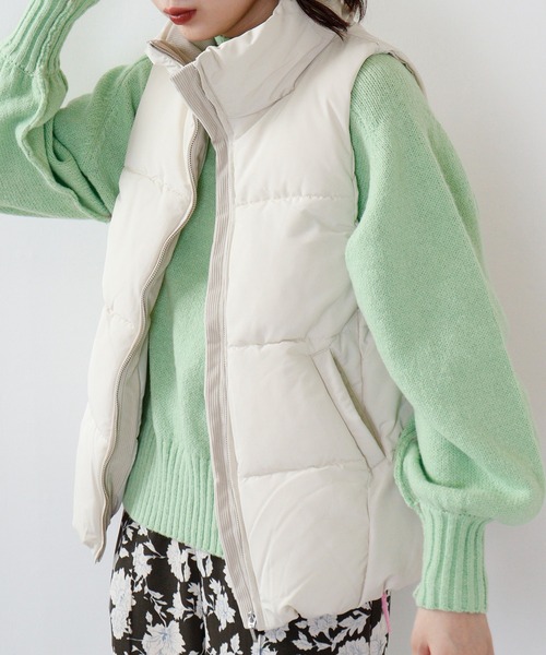 hunch（ハンチ）の「hunch ハイカウントポリエステル　ソロナベスト（ダウンベスト・レディース・ブルー/ライトベージュ・FREE）」の3枚目の写真