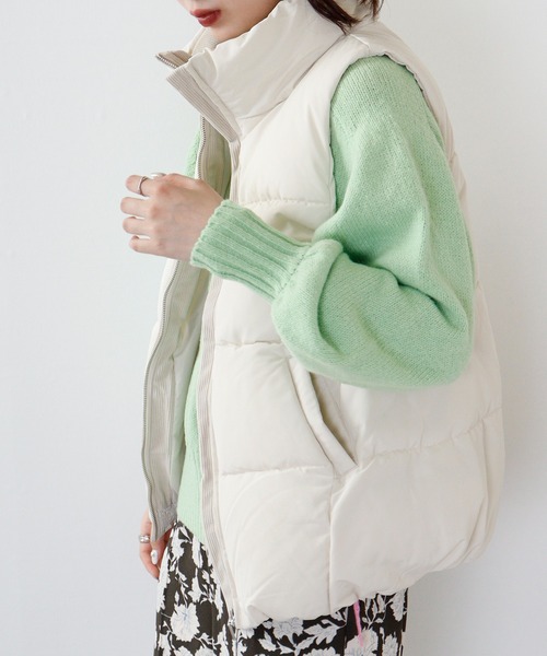 hunch（ハンチ）の「hunch ハイカウントポリエステル　ソロナベスト（ダウンベスト・レディース・ブルー/ライトベージュ・FREE）」の4枚目の写真