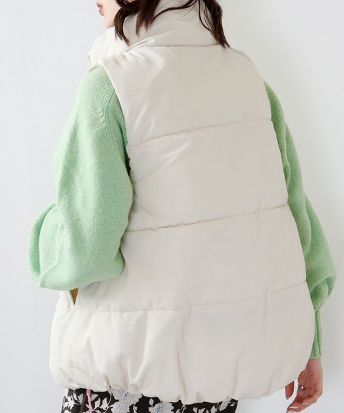 hunch（ハンチ）の「hunch ハイカウントポリエステル　ソロナベスト（ダウンベスト・レディース・ブルー/ライトベージュ・FREE）」の5枚目の写真