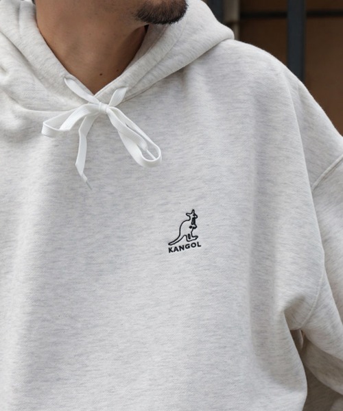 KANGOL(カンゴール)の「【KANGOL】 ワンポイント ロゴ 刺繍 ビッグシルエット 長袖 パーカー(パーカー・メンズ・グレー系/ブラック系/ホワイト系/アイボリー/ホワイト/アイボリー系/ネイビー/杢グレー/チャコール/ブラック/オートミール/ネイビー系/ダークグリーン/ブルー/ダークグリーン系/ブルー系・MEDIUM/X-LARGE/LARGE)」の9枚目の写真