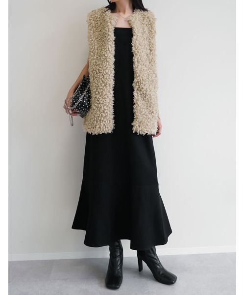 Re:EDIT（リエディ）の「プードルフェイクファーミドルベスト（ダウンベスト・レディース・ブラック/ベージュ/アイボリー/モカ/グレー・LARGE/MEDIUM）」の20枚目の写真