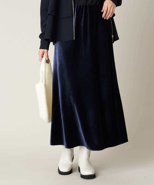 a.v.v(アーヴェヴェ)の「ベロアセミフレアスカート(スカート・レディース・ライトグレー/ネイビー/カーキ・40/36/38/34/42)」の5枚目の写真