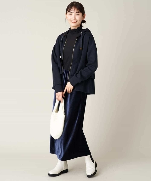 a.v.v(アーヴェヴェ)の「ベロアセミフレアスカート(スカート・レディース・ライトグレー/ネイビー/カーキ・40/36/38/34/42)」の9枚目の写真