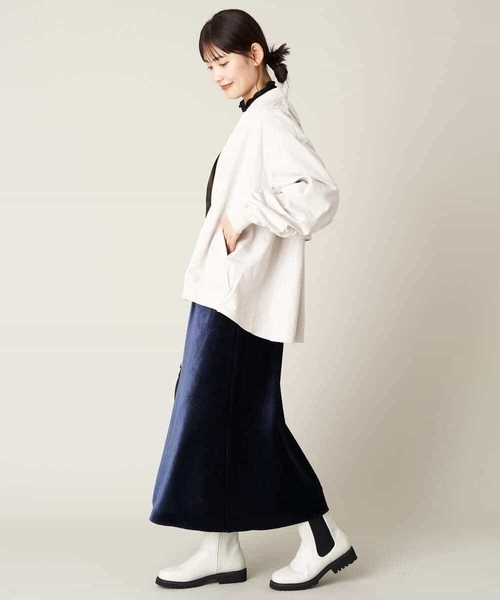 a.v.v(アーヴェヴェ)の「ベロアセミフレアスカート(スカート・レディース・ライトグレー/ネイビー/カーキ・40/36/38/34/42)」の17枚目の写真