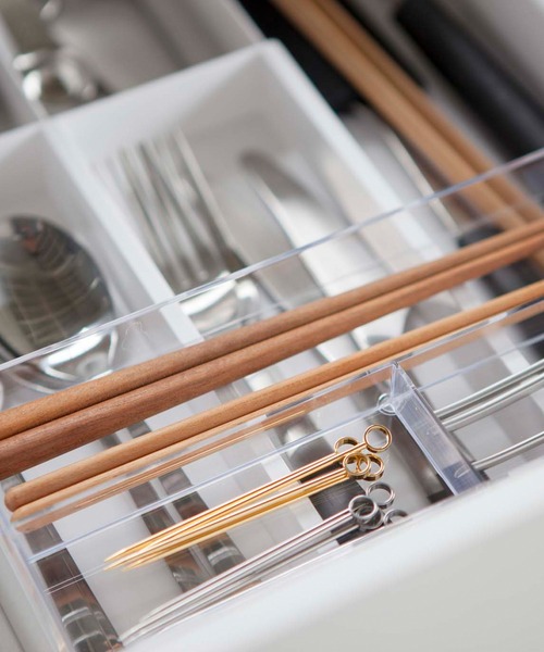 tower（タワー）の「tower(タワー)　伸縮＆スライド　カトラリートレー（キッチン収納・レディース・ホワイト/ブラック・F）」の4枚目の写真