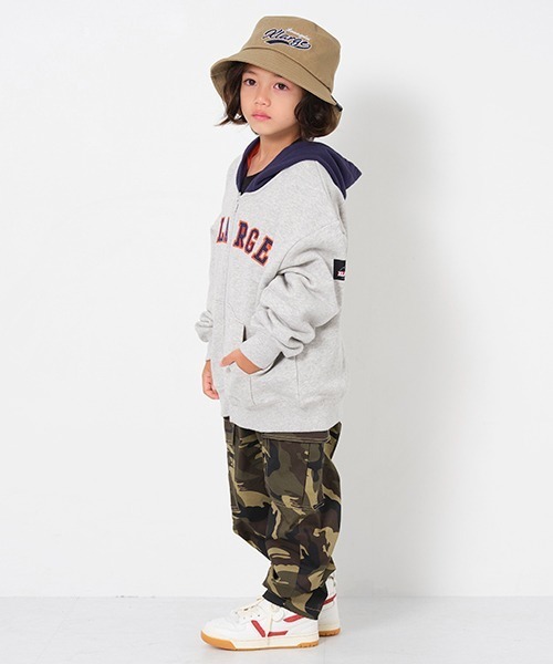 XLARGE KIDS(エクストララージキッズ)の「カモフラカーゴロングパンツ(カーゴパンツ・キッズ・モカ/ライトグレー・120cm/130cm/140cm/100cm/110cm/90cm)」の5枚目の写真