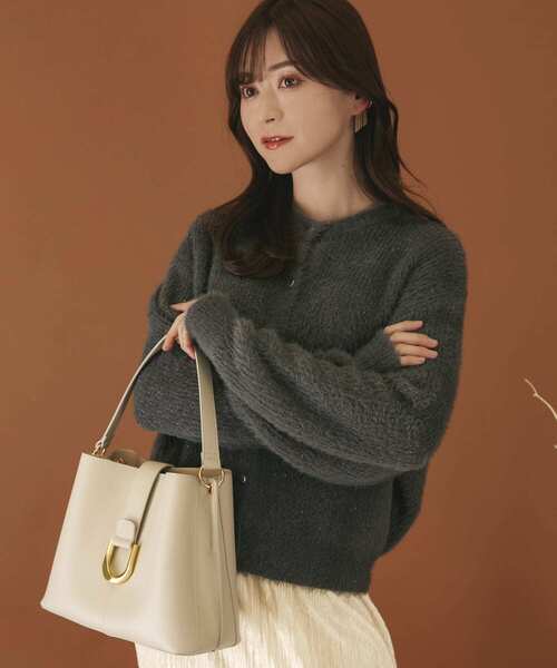 HEYUMM（ヘユム）の「クルーネックラメカーディガン（カーディガン/ボレロ・レディース・チャコールグレー/アイボリー/ライトベージュ/レッド/ベージュ系その他/グレー系その他・ONE）」の9枚目の写真