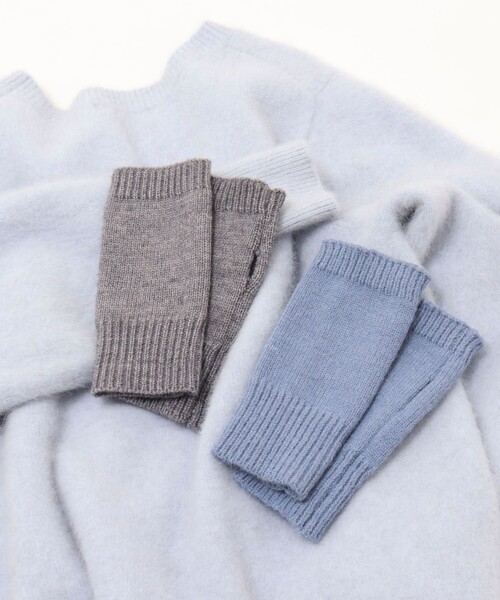 NOLLEY’S Sophi（ノーリーズソフィ）の「ショートアームカバー（手袋・レディース・サックスブルー/グレー・FREE）」の11枚目の写真