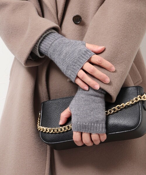 NOLLEY’S Sophi（ノーリーズソフィ）の「ショートアームカバー（手袋・レディース・サックスブルー/グレー・FREE）」の14枚目の写真