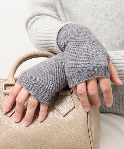 NOLLEY’S Sophi（ノーリーズソフィ）の「ショートアームカバー（手袋・レディース・サックスブルー/グレー・FREE）」の17枚目の写真