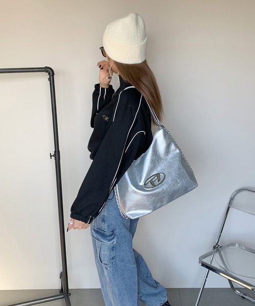 non-hedge(ノンヘッジ)の「Rロゴ2WAYバッグ(バックパック/リュック・レディース・ブラック/シルバー/アイボリー・FREE)」の8枚目の写真