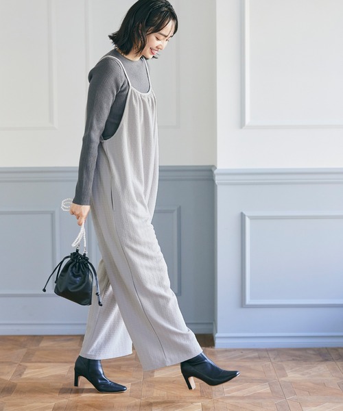 coca(coca)(コカ)の「ジャカードエンボスフロントギャザーサロペット(サロペット/オーバーオール・レディース・ブラック/グレイッシュベージュ・M/L)」の8枚目の写真
