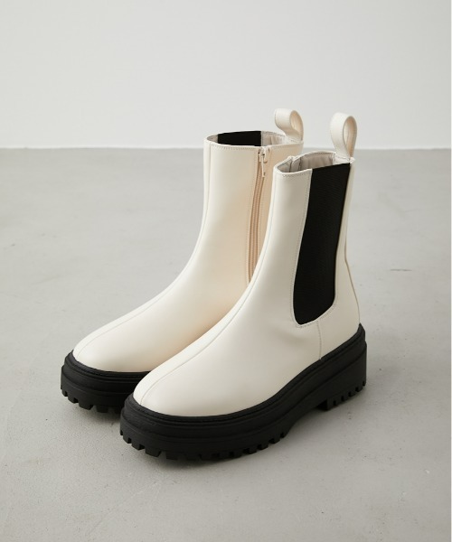 AZUL by moussy（アズールバイマウジー）の「トラックソールサイドゴアブーツ（ブーツ・レディース・ブラック/アイボリー・LL/MEDIUM/LARGE/SMALL）」の8枚目の写真