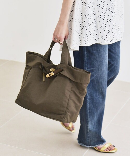 quaranciel（カランシエル）の「quaranciel: ベルトデザイン 2way トートバッグ（A4対応）（トートバッグ・レディース・ブラック/ブラウン/チャコールグレー・ONE SIZE）」の22枚目の写真