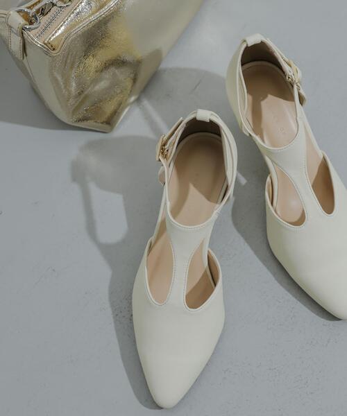 SENSE OF PLACE by URBAN RESEARCH（センスオブプレイスバイアーバンリサーチ）の「Tストラップパンプス（パンプス・レディース・シルバー/アイボリー/ブラック・SMALL/LARGE/MEDIUM）」の2枚目の写真