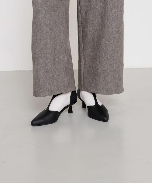 SENSE OF PLACE by URBAN RESEARCH（センスオブプレイスバイアーバンリサーチ）の「Tストラップパンプス（パンプス・レディース・シルバー/アイボリー/ブラック・SMALL/LARGE/MEDIUM）」の15枚目の写真