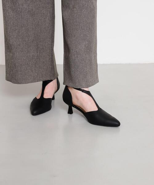 SENSE OF PLACE by URBAN RESEARCH（センスオブプレイスバイアーバンリサーチ）の「Tストラップパンプス（パンプス・レディース・シルバー/アイボリー/ブラック・SMALL/LARGE/MEDIUM）」の19枚目の写真