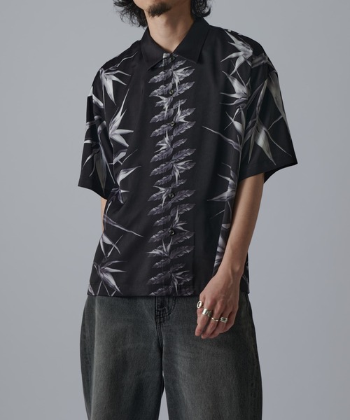 Lui's（ルイス）の「ボタニカルプリント半袖シャツ（シャツ/ブラウス・メンズ・ブラック系その他/ホワイト/ブラック・S/M）」の7枚目の写真