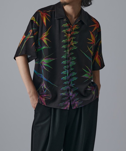 Lui's（ルイス）の「ボタニカルプリント半袖シャツ（シャツ/ブラウス・メンズ・ブラック系その他/ホワイト/ブラック・S/M）」の9枚目の写真