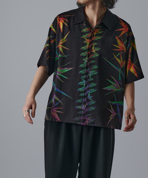 Lui's（ルイス）の「ボタニカルプリント半袖シャツ（シャツ/ブラウス・メンズ・ブラック系その他/ホワイト/ブラック・S/M）」の10枚目の写真