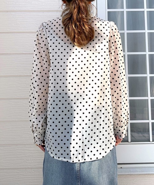 Q(キュー)の「ドットタイブラウス(シャツ/ブラウス・レディース・ブラック系/ベージュ系・MEDIUM)」の3枚目の写真
