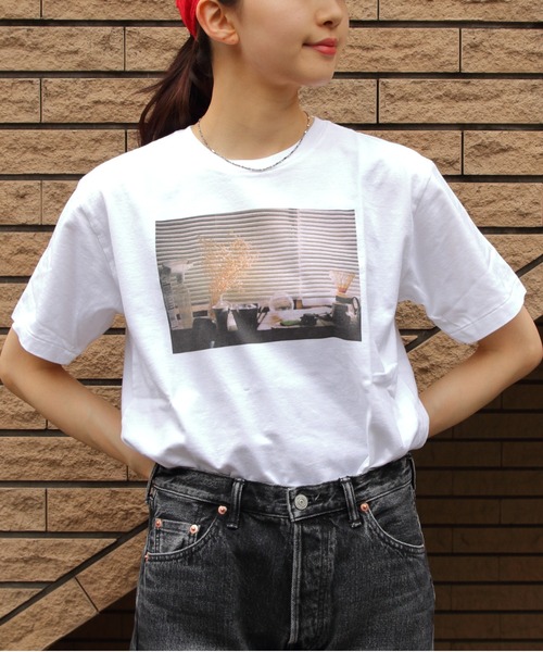 tシャツ MEYAME/メヤメ　フォトTEE　PHOTO TEE レディース MEYAME（メヤメ）の「MEYAME/メヤメ フォトTEE PHOTO TEE（T