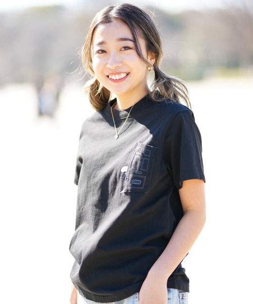 CHUMS(チャムス)の「CHUMS/チャムス ゴーアウトドアポケットTシャツ CH11-2348(Tシャツ/カットソー・レディース・ホワイト/ブラック/グレイッシュベージュ/グリーン/マルチ・L/M)」の7枚目の写真