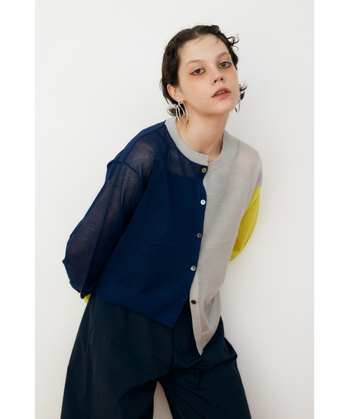 HeRIN.CYE（ヘリンドットサイ）の「Asymmetry color cardigan　アシンメトリーカラーカーディガン（カーディガン/ボレロ・レディース・ブルー/レッド/ネイビー・FREE）」の4枚目の写真