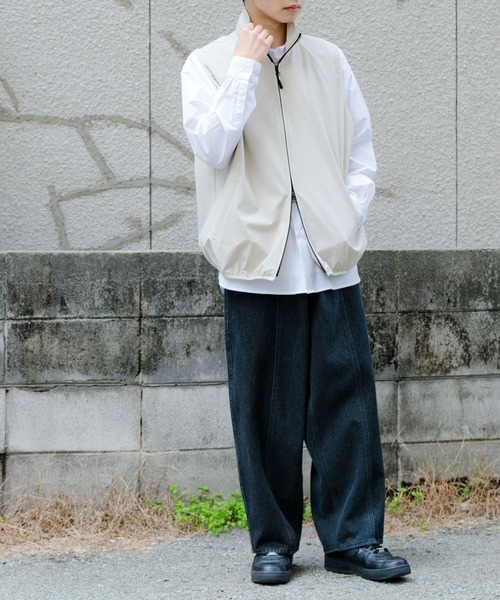 Uiscel(ユイセル)の「Uiscel リップストップスタンドカラーベスト(その他アウター・メンズ・ブラック/ライトベージュ/チャコールグレー・LARGE/MEDIUM)」の7枚目の写真