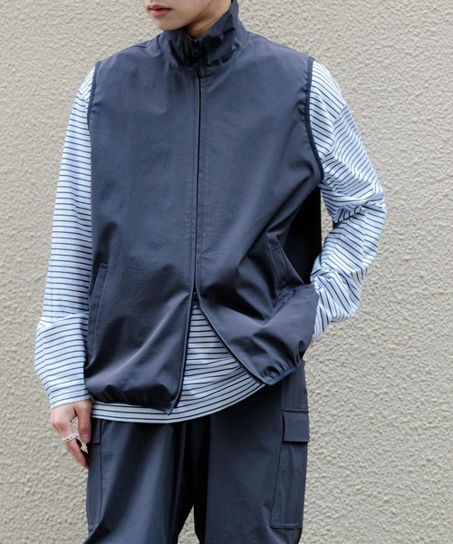 Uiscel(ユイセル)の「Uiscel リップストップスタンドカラーベスト(その他アウター・メンズ・ブラック/ライトベージュ/チャコールグレー・LARGE/MEDIUM)」の16枚目の写真