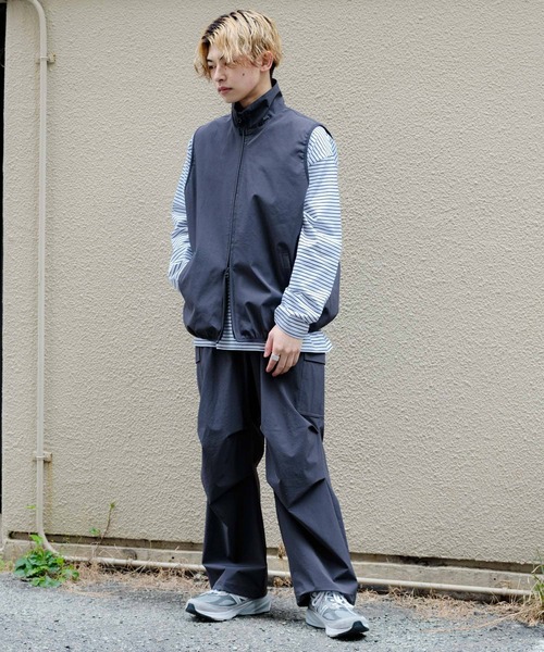 Uiscel(ユイセル)の「Uiscel リップストップスタンドカラーベスト(その他アウター・メンズ・ブラック/ライトベージュ/チャコールグレー・LARGE/MEDIUM)」の22枚目の写真