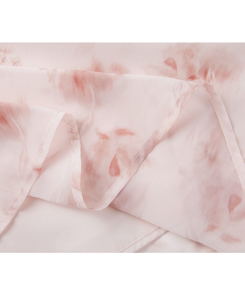 SAISON DE PAPILLON(セゾンドパピヨン)の「花柄シフォン生地ミモレ丈ワンピース(ワンピース・レディース・パープル/ブラウン/ピンク/ブラック・S/M/L)」の5枚目の写真