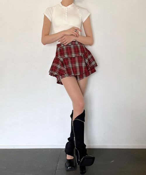 Jewelobe（ジュエローブ）の「ヘンリーネックサイドギャザークロップドTシャツ（Tシャツ/カットソー・レディース・オフホワイト/ブラック/グレー・FREE）」の4枚目の写真