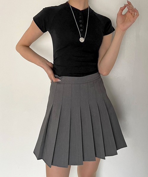 Jewelobe（ジュエローブ）の「ヘンリーネックサイドギャザークロップドTシャツ（Tシャツ/カットソー・レディース・オフホワイト/ブラック/グレー・FREE）」の9枚目の写真